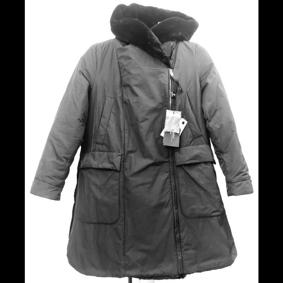 Brand New- MaxMara Fur Collar Jacket 🖤 - Picture 2 of 8